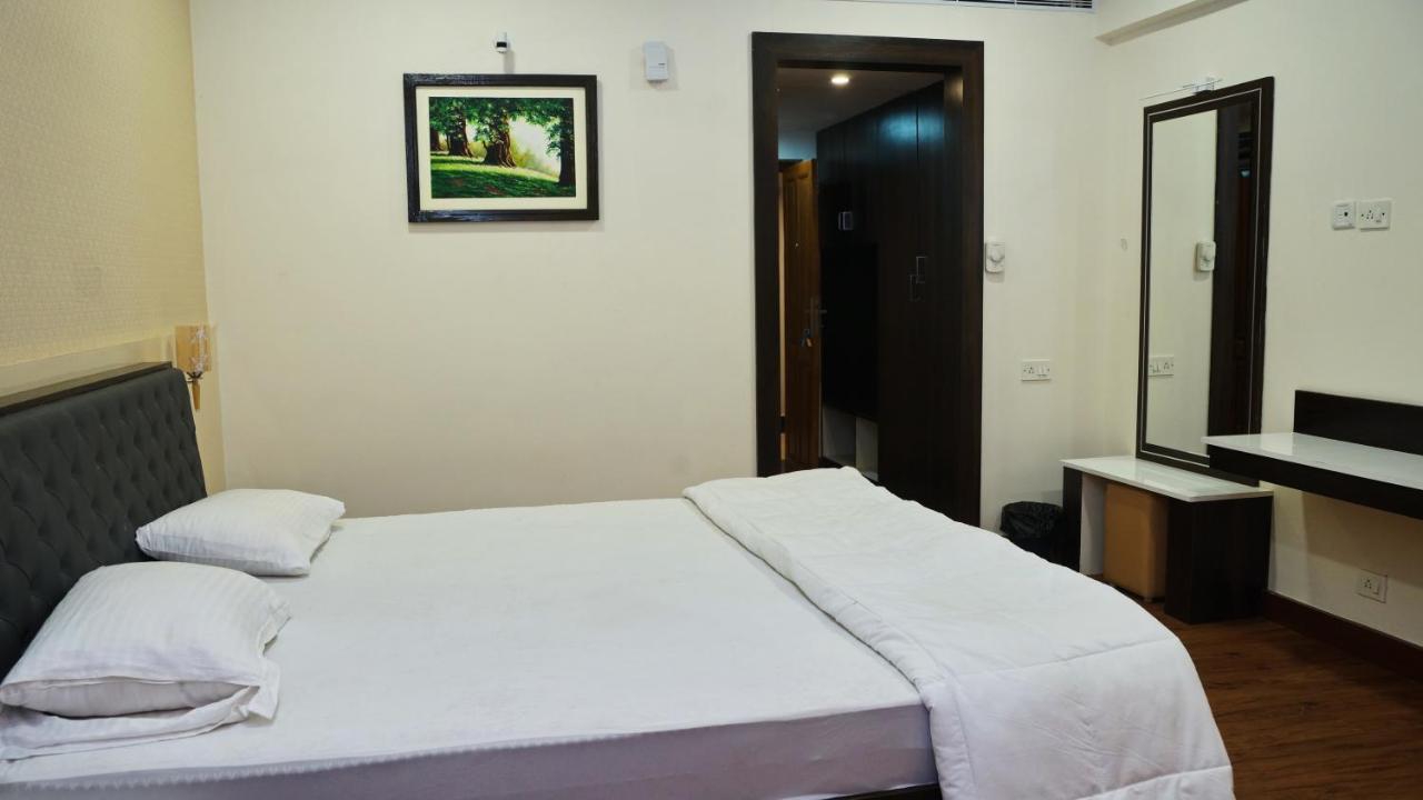 Malayalee Club Hotel Chennai Exterior photo