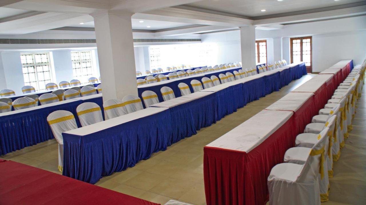 Malayalee Club Hotel Chennai Exterior photo