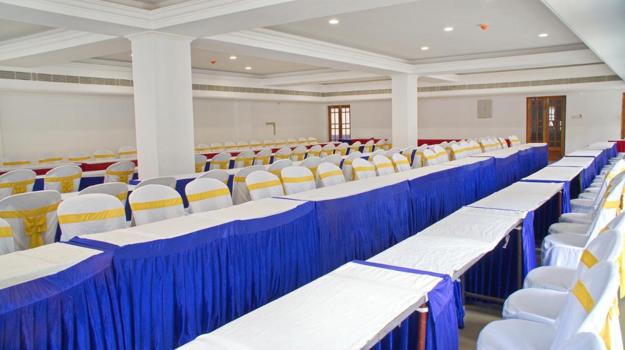 Malayalee Club Hotel Chennai Exterior photo